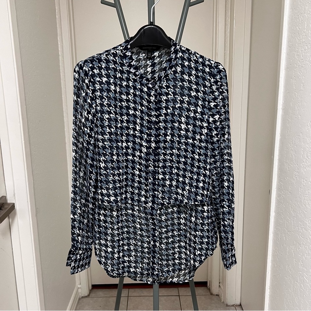 Banana Republic Blue, Black and Gray Houndstooth Blouse